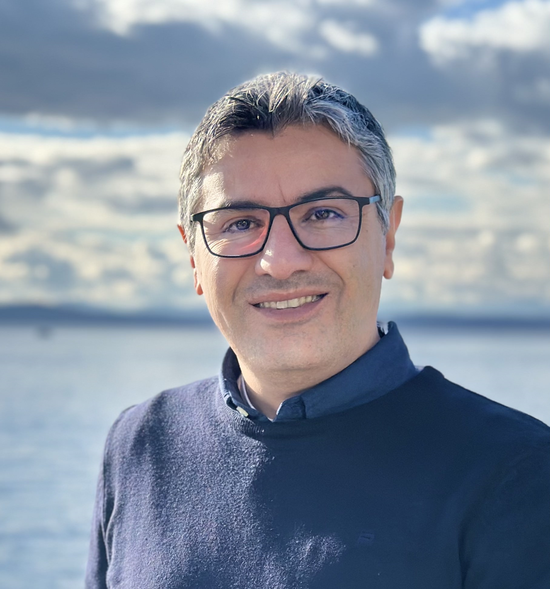 Dr. Oguz Toragay